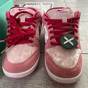 Nike strange love sb dunks